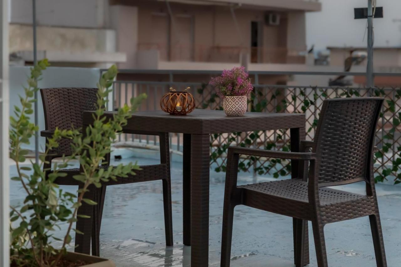 P&K Luxury Apartments 3 Kalamata Exterior photo